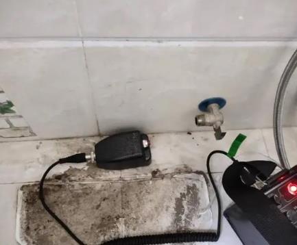 钟祥屋顶漏水维修公司分享下卫生间漏水的危害及解决方法